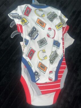 Retro Cassette & Headphone Baby Bodysuit - White/Red